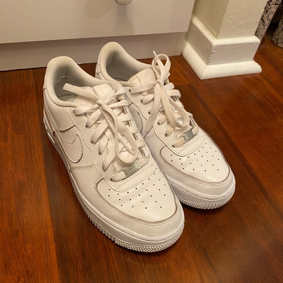 size 7.5 air force ones